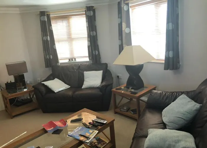 Captivating Apartment In Copthorne Near Gatwick