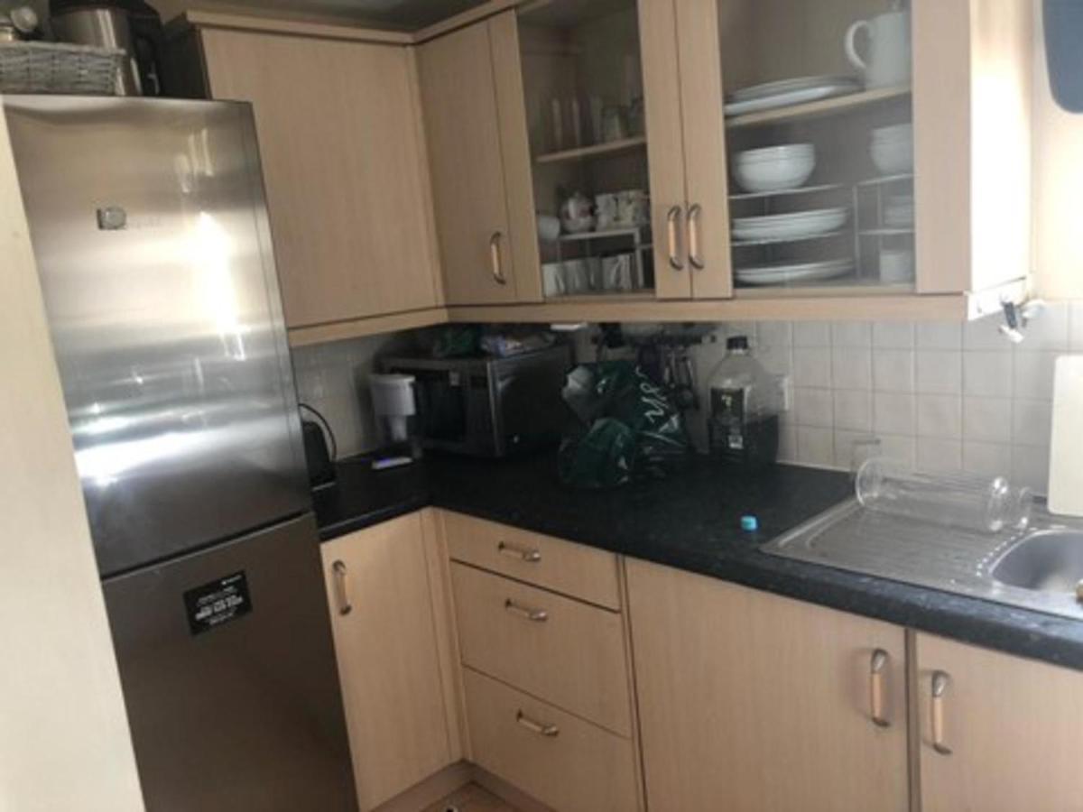 Captivating In Copthorne Near Gatwick